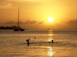 retire in belize
