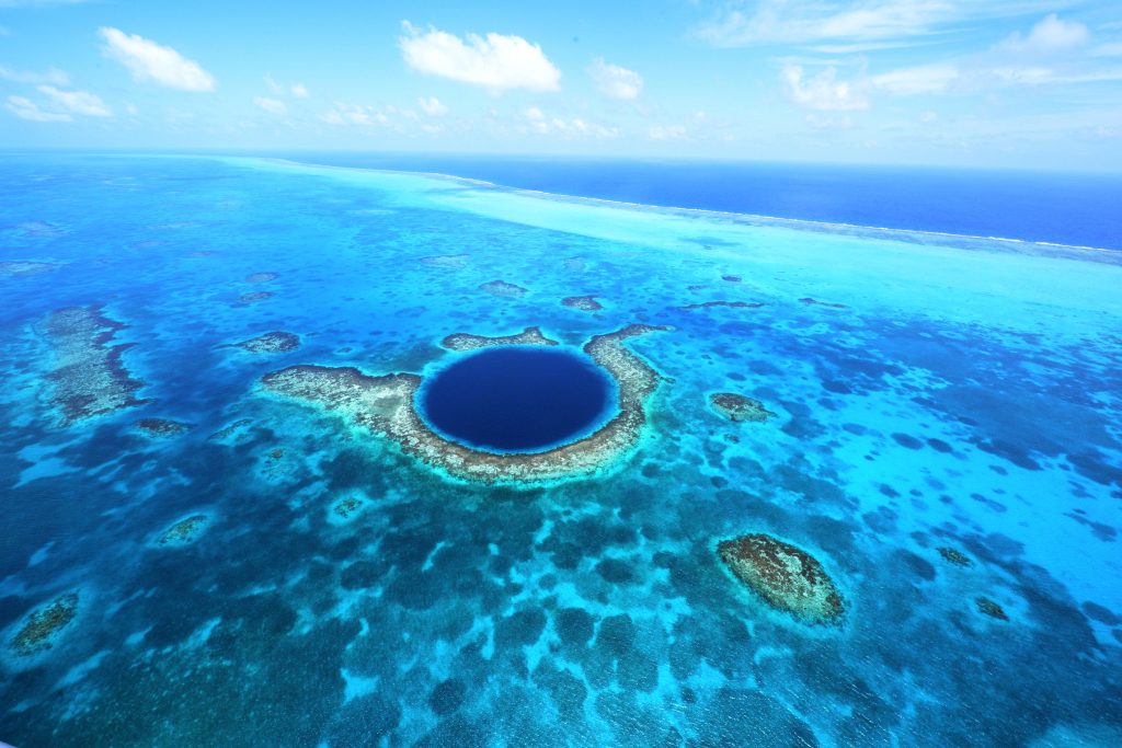 Depths Of Belize S Great Blue Hole Explored By Submarine