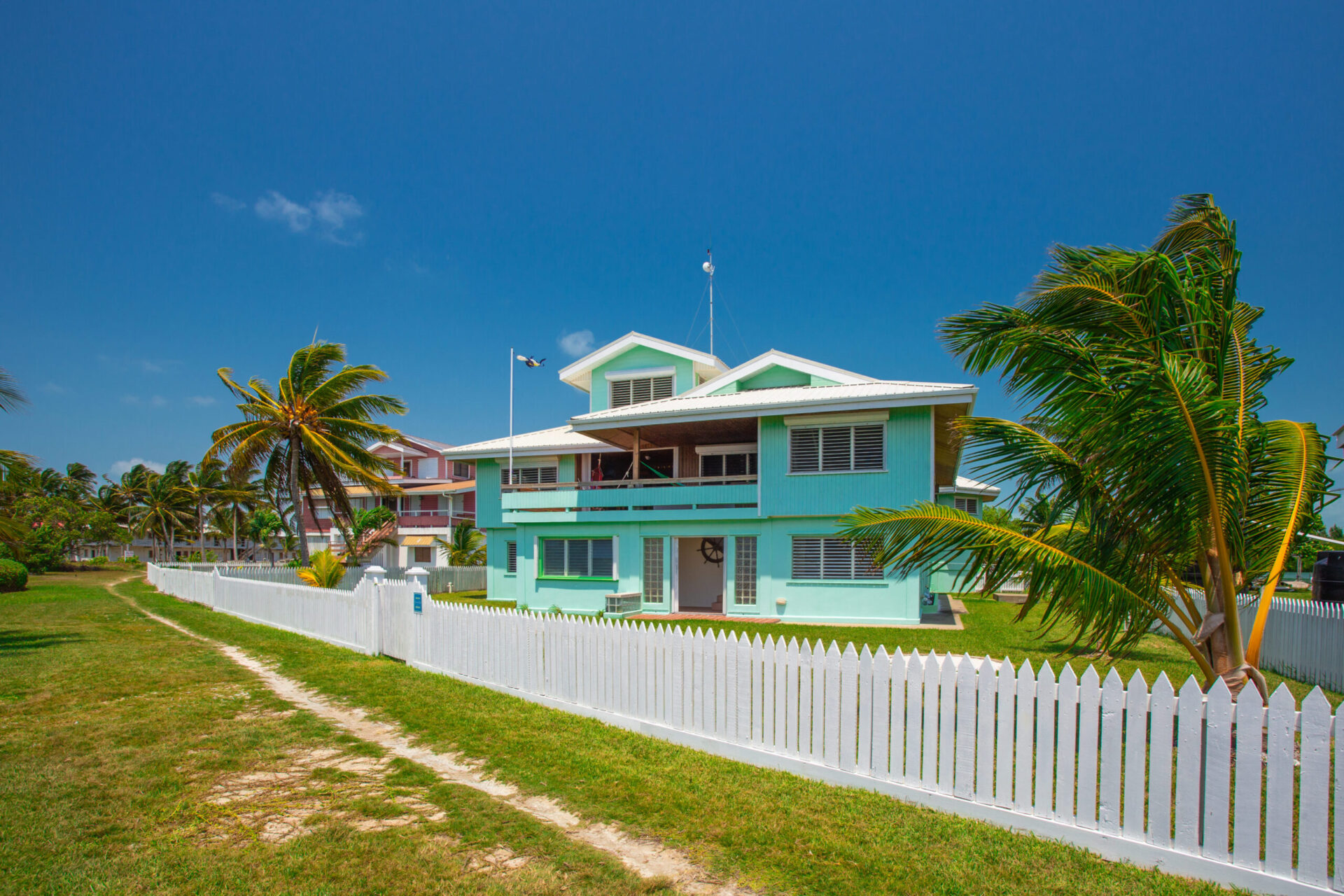 Casa Al Mar Belize - private island-style villa on St. George’s Caye