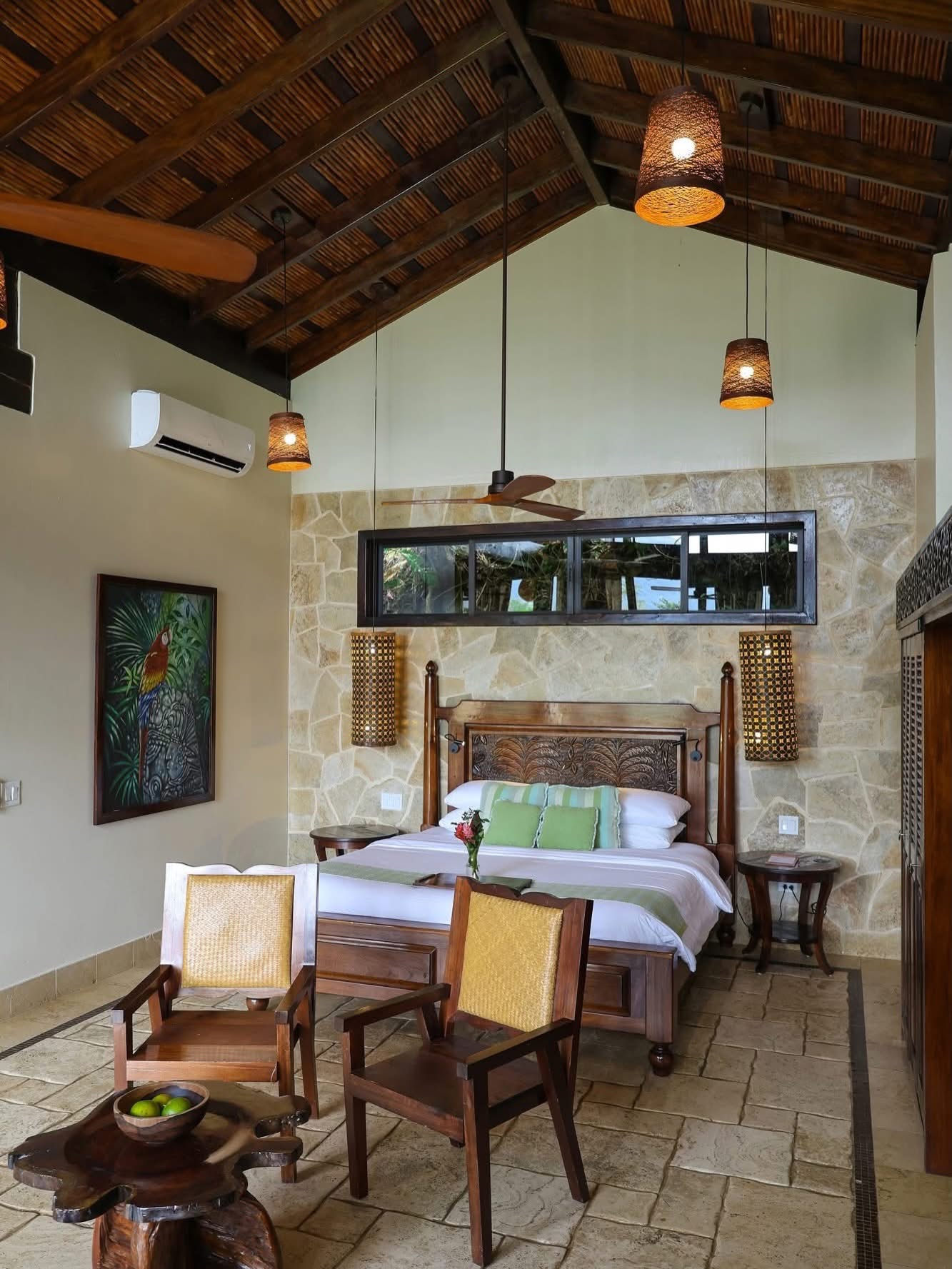 The Lodge at Sleeping Giant
