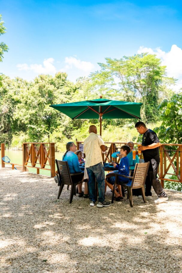 Villa Massis restaurants